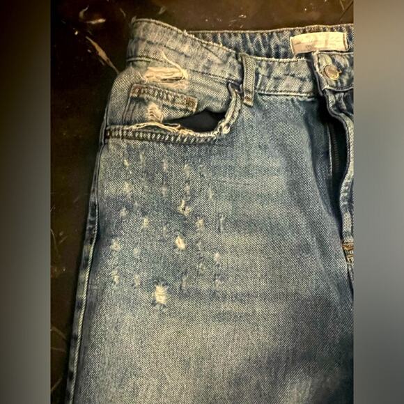 NWOT FREE PEOPLE High Rise straight leg mom distressed jeans - Picture 4 of 6